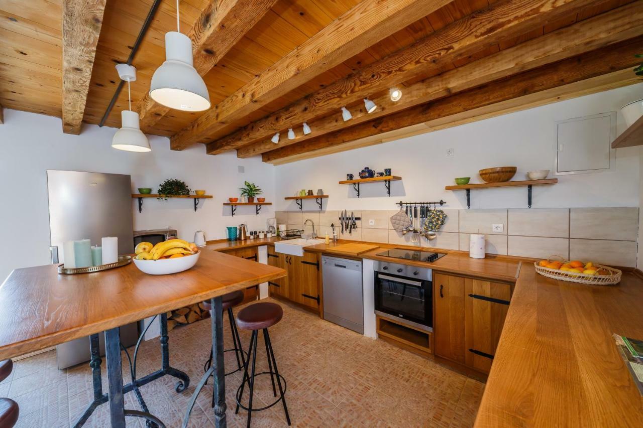 Beautiful Cottage With Heated Pool For 22 Ppl Plaški Exterior foto