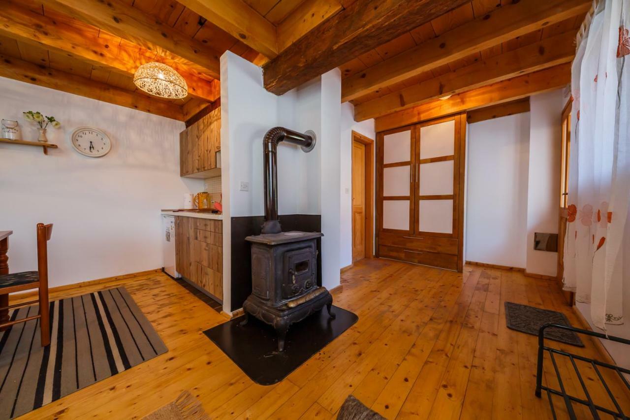 Beautiful Cottage With Heated Pool For 22 Ppl Plaški Exterior foto
