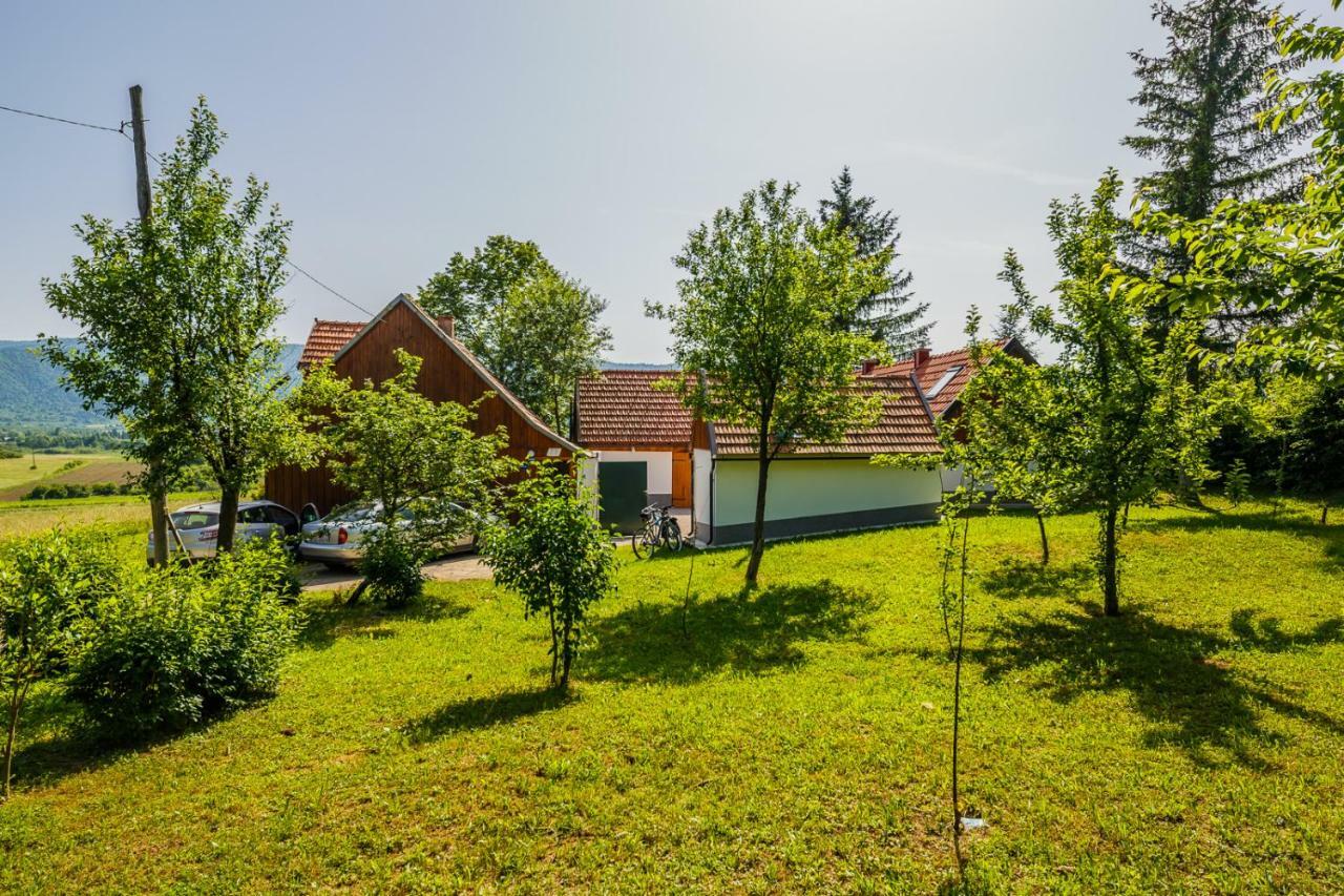 Beautiful Cottage With Heated Pool For 22 Ppl Plaški Exterior foto